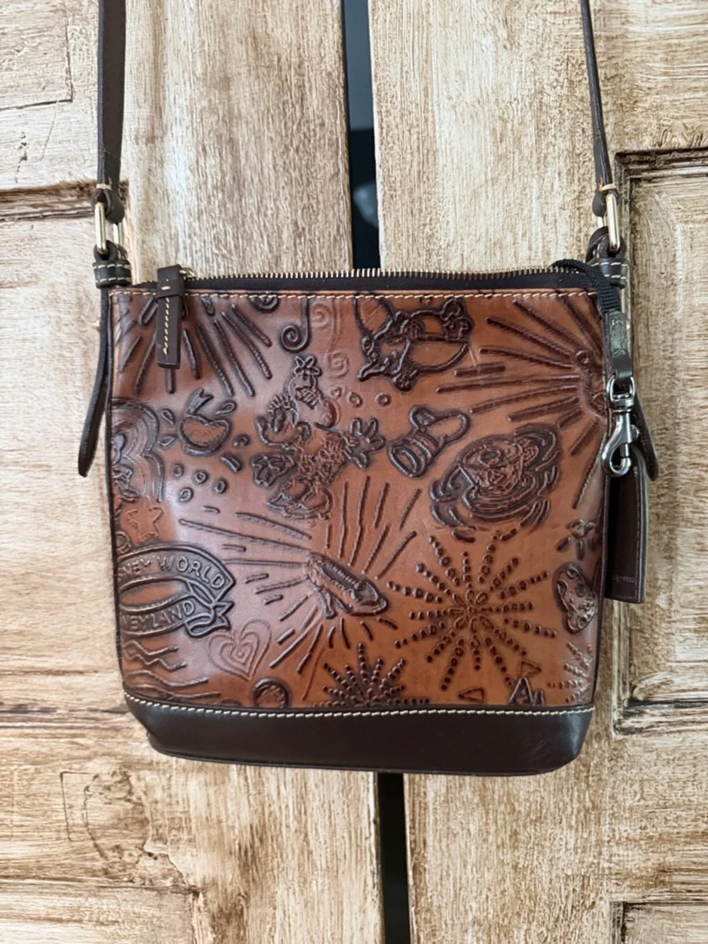 Dooney & Bourke Disney world parks Brown Embossed Leather Crossbody/Dark Trim - Picture 4 of 16